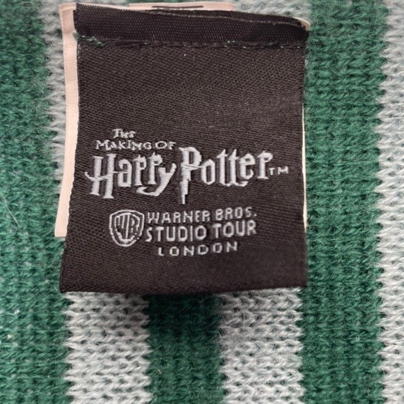 Harry Potter  The Making In London Studios Tours Slytherin Scarf - Picture 2 of 3